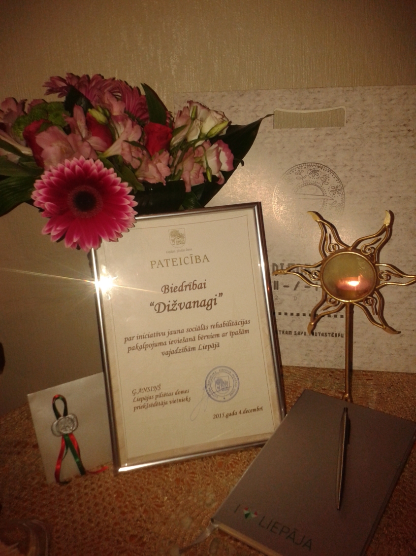 Paldies par novērtējumu